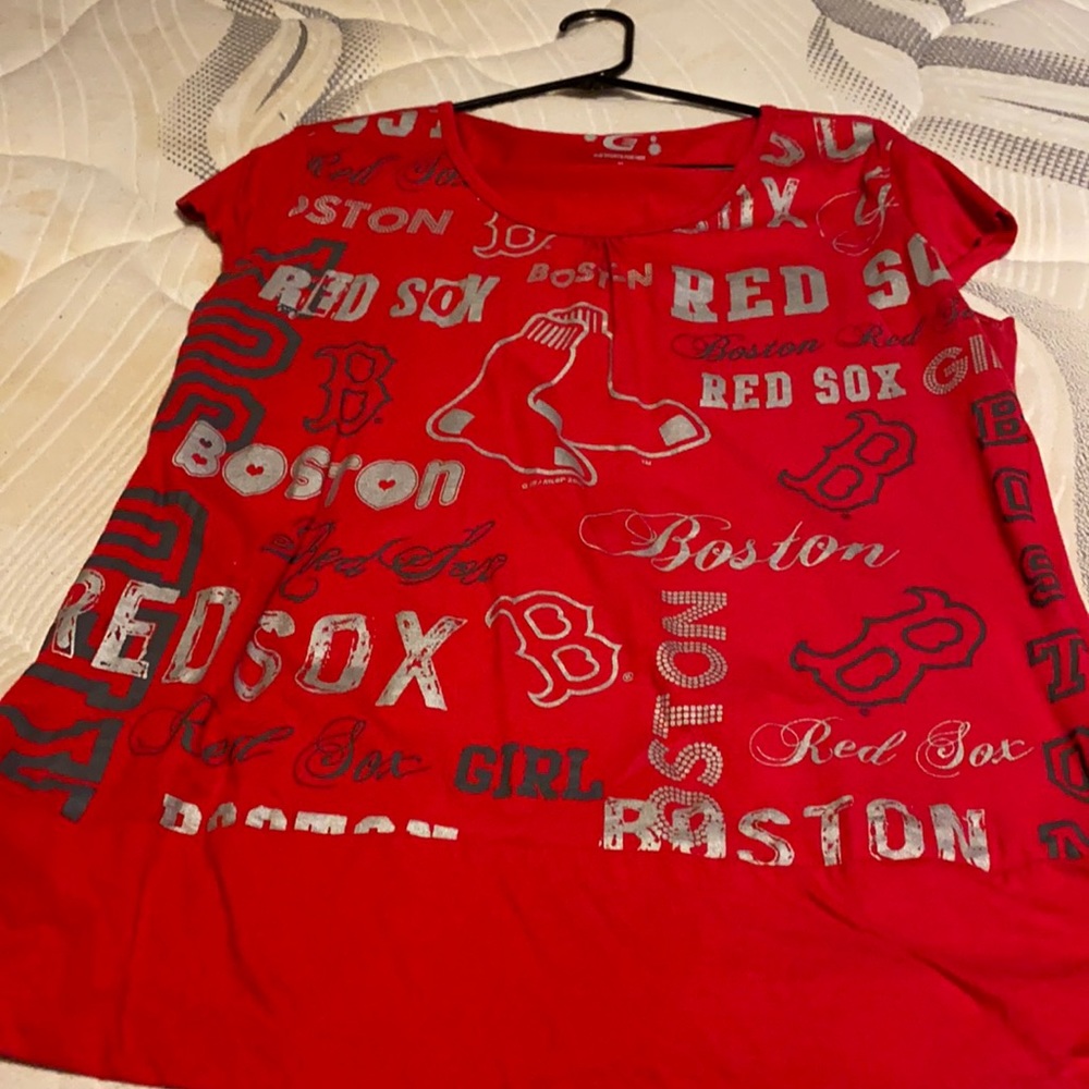 Red Sox’s shirt woman’s XL